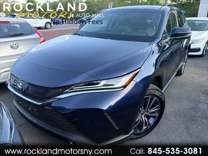 Used 2023 Toyota Venza LE