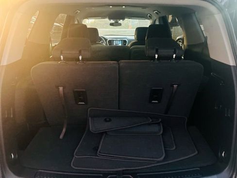 Used 2017 GMC Acadia SLE image 19