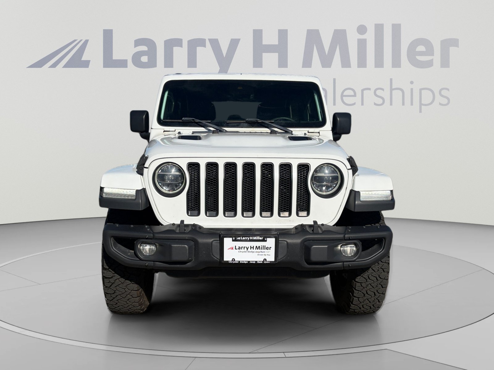 Used 2019 Jeep Wrangler Unlimited Sahara w/ Quick Order Package 24M Moab AWD/4WD image 9