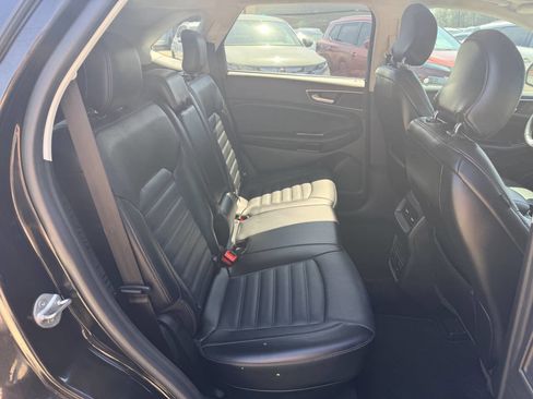 Used 2017 Ford Edge SEL w/ Equipment Group 201A image 18