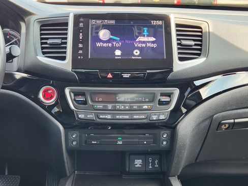 Used 2017 Honda Pilot Elite image 18