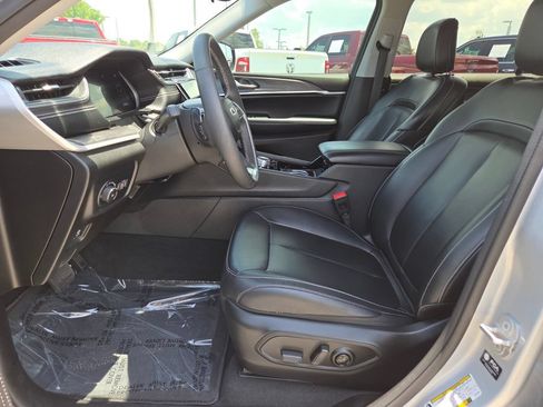 Used 2023 Jeep Grand Cherokee L Limited AWD/4WD image 29