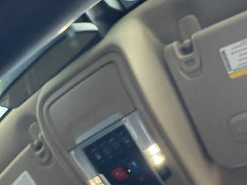 Used 2021 RAM 1500 Laramie AWD/4WD image 11