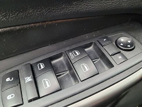 Used 2020 Jeep Cherokee Latitude FWD image 27