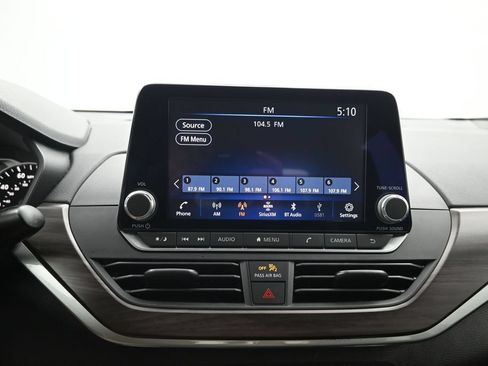 Certified 2024 Nissan Altima 2.5 SV FWD image 15