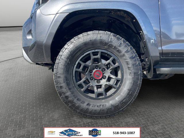 Used 2022 Toyota 4Runner TRD Off-Road Premium w/ TRD Black Wheel Package (TMS) AWD/4WD image 9