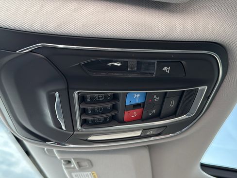 Used 2022 Jeep Grand Cherokee Limited AWD/4WD image 27