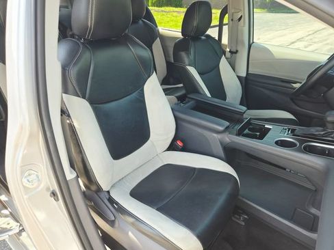Used 2021 Toyota Sienna LE FWD image 20