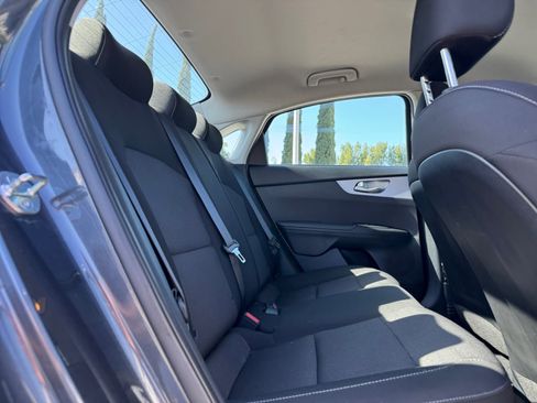 Used 2023 Kia Forte LXS w/ LXS Technology Package FWD image 18