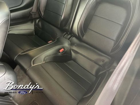 Used 2021 Ford Mustang Shelby GT500 w/ Technology Package RWD image 11