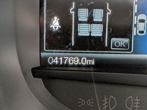 Used 2024 Ford Edge Titanium image 11