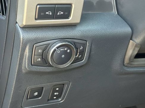 Used 2022 Ford F250 Lariat w/ Lariat Ultimate Package AWD/4WD image 22