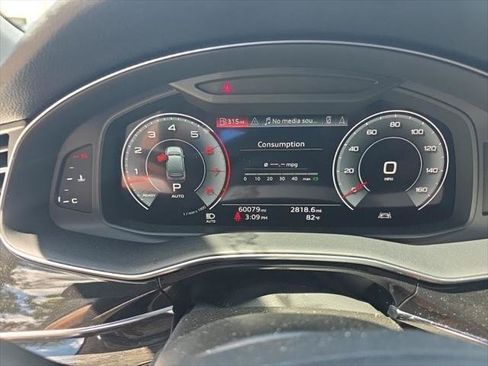 Used 2023 Audi Q7 3.0T Premium AWD/4WD image 13