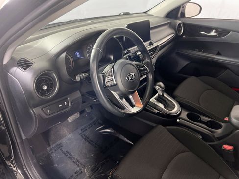 Used 2019 Kia Forte S image 9