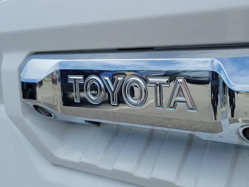 Used 2024 Toyota Tundra Limited w/ Power Package AWD/4WD image 8
