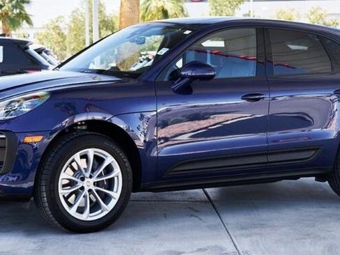 Used 2024 Porsche Macan image 1