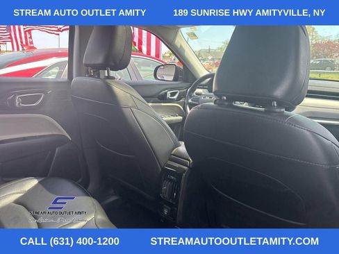 Used 2022 Jeep Compass Limited w/ Sun and Sound Group image 13