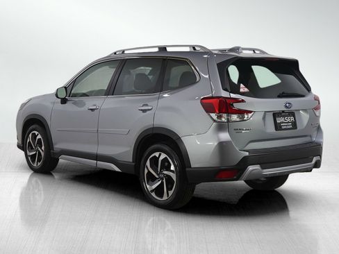 Used 2023 Subaru Forester Touring image 3