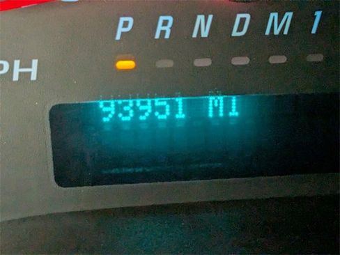 Used 2022 Chevrolet Express 2500 w/ Driver Convenience Package image 18