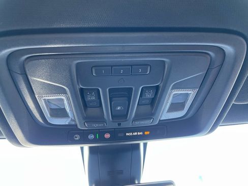 Used 2021 Chevrolet Silverado 2500 High Country w/ Z71 Off-Road Package image 13