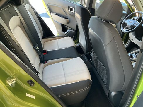 Certified 2024 Hyundai Venue SEL image 16