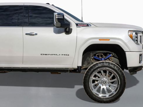 Used 2022 GMC Sierra 2500 Denali w/ Denali Ultimate Package image 7