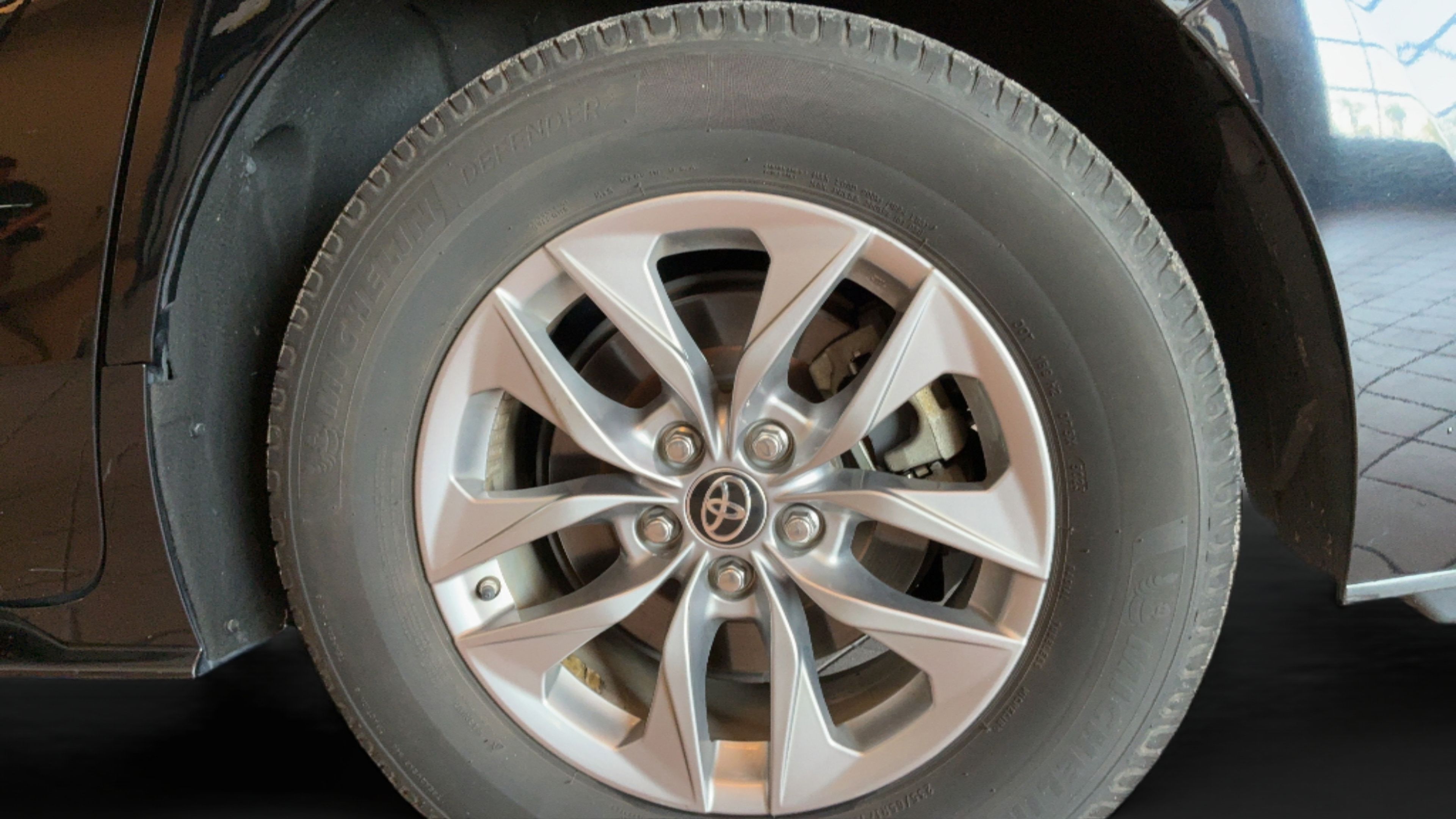 Used 2021 Toyota Sienna XLE FWD image 40