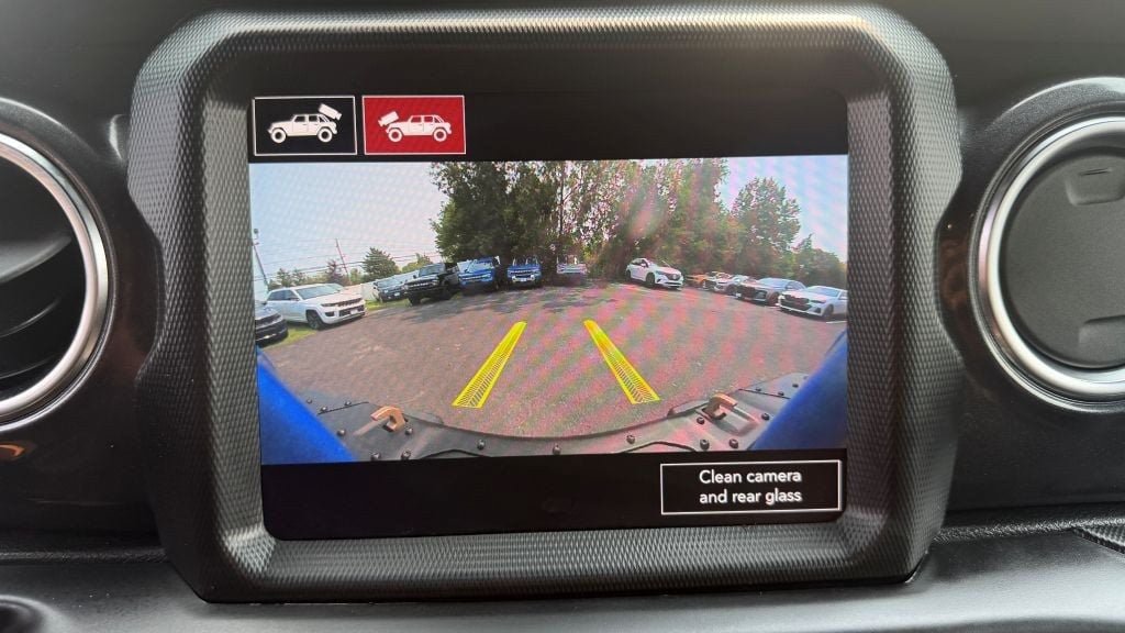Used 2021 Jeep Wrangler Unlimited Rubicon w/ Trailer Tow Package AWD/4WD image 25