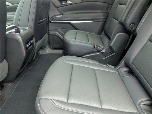 New 2026 Chevrolet Traverse LT image 15