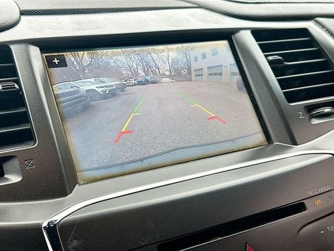 Used 2016 Lincoln MKS image 14