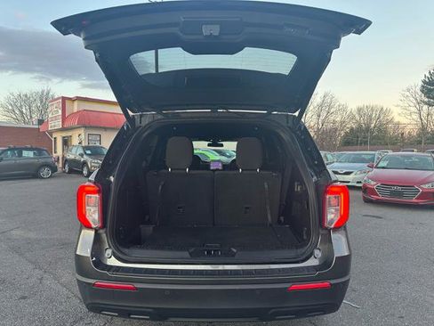 Used 2020 Ford Explorer XLT w/ Comfort Package image 16
