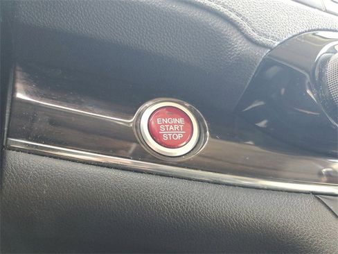 Used 2016 Honda CR-V Touring image 25