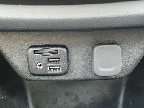 Certified 2023 Chevrolet Traverse LT w/ LT Premium Package image 28