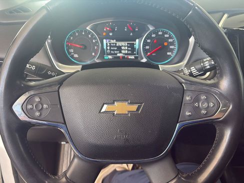 Used 2019 Chevrolet Traverse LT FWD image 8