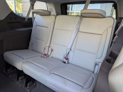 Used 2023 GMC Yukon XL Denali image 29