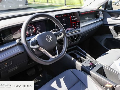 Used 2026 Volkswagen Tiguan SE FWD image 19