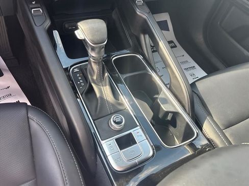 Used 2025 Kia Telluride S FWD image 19
