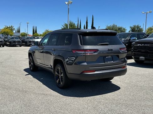New 2026 Jeep Grand Cherokee L Limited w/ Limited Altitude Package RWD image 4