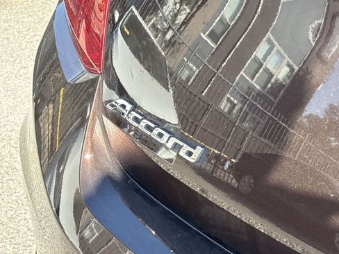 Used 2015 Honda Accord EX-L image 11