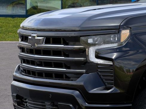 New 2026 Chevrolet Silverado 1500 High Country w/ High Country Premium Package AWD/4WD image 20