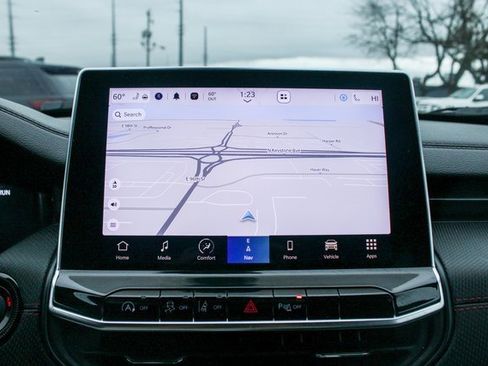 Used 2025 Jeep Compass Trailhawk w/ Trailhawk Elite Group image 23