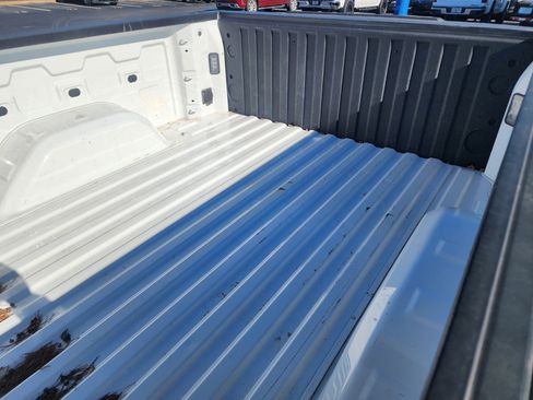 Used 2025 Chevrolet Silverado 1500 LT image 11