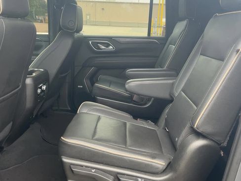 Used 2021 GMC Yukon XL SLT w/ SLT Luxury Plus Package RWD image 5