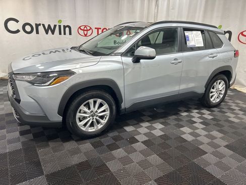 Used 2024 Toyota Corolla Cross LE image 4