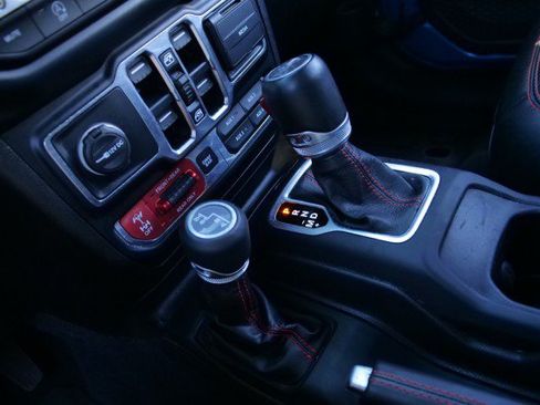 Used 2020 Jeep Wrangler Unlimited Rubicon AWD/4WD image 23