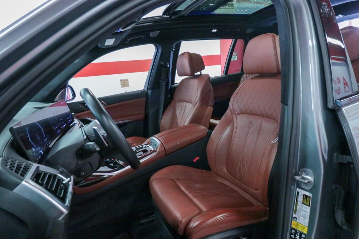 Used 2024 BMW X7 M60i w/ Executive Package AWD/4WD image 11