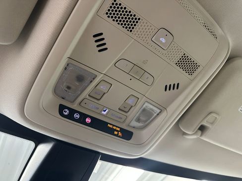 Certified 2021 Cadillac XT5 Premium Luxury image 23