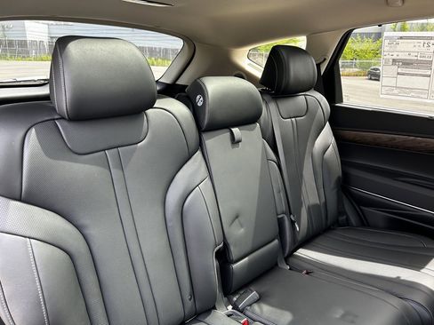 Used 2025 Genesis GV80 2.5T Advanced image 19