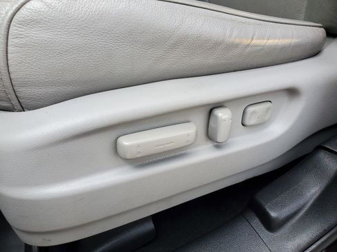 Used 2016 Honda Pilot Touring image 16