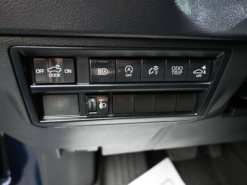 Used 2022 Toyota Tundra SR5 w/ Convenience Package RWD image 12